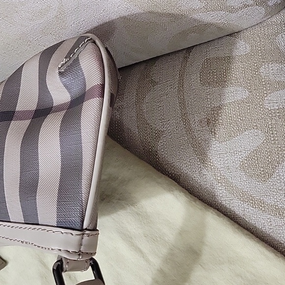 BURBERRY BAG AUTHENTIC VINTAGE EUC - Picture 5 of 11